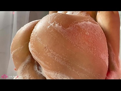 ❤️ Brunette Masturbates Pussy b'vibratur għal orga intens fid-doċċa ❤️❌ Vidjow tas-sess lilna ️❤