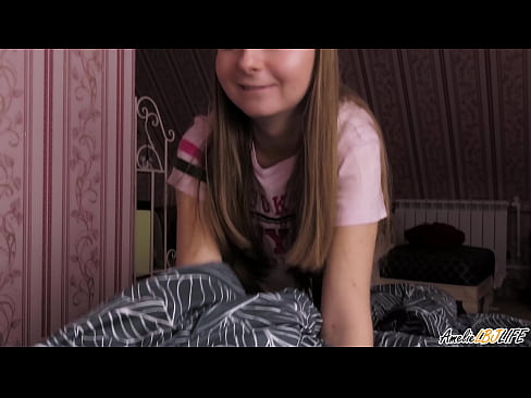❤️ Blondie Terda l-BFF tagħha Profondament u Gets Cum F'Ħalqha ❤️❌ Vidjow tas-sess lilna ️❤